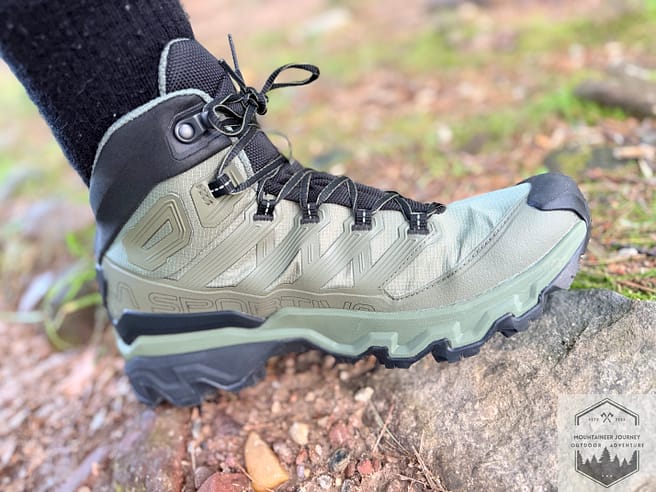 Hiking on inclined rock with La Sportiva Ultra Raptor 3. The grip was very impressive