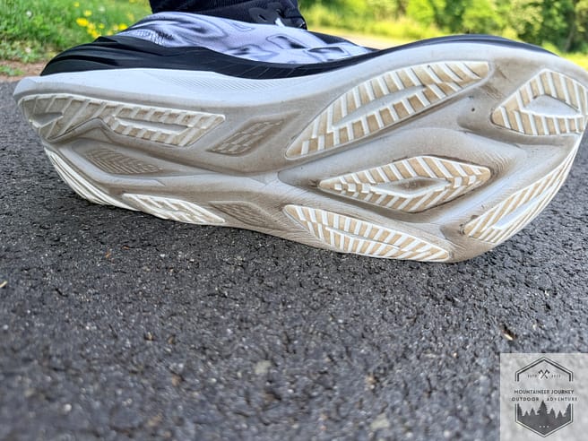 Asics Superblast 3 outsole with thin tread noted