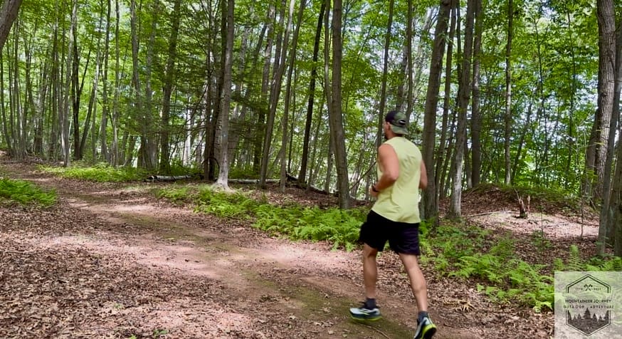 Running on mixed dirt single track with gravel during our testing of the Cascadia 20 to ensure we test the shoe on multiple different terrains.