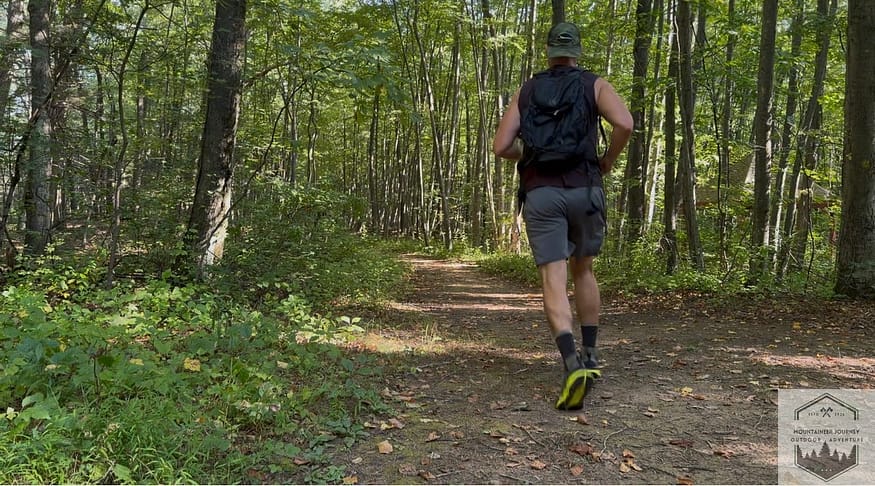 Running on dirt single track with the Hoka Stinson 8