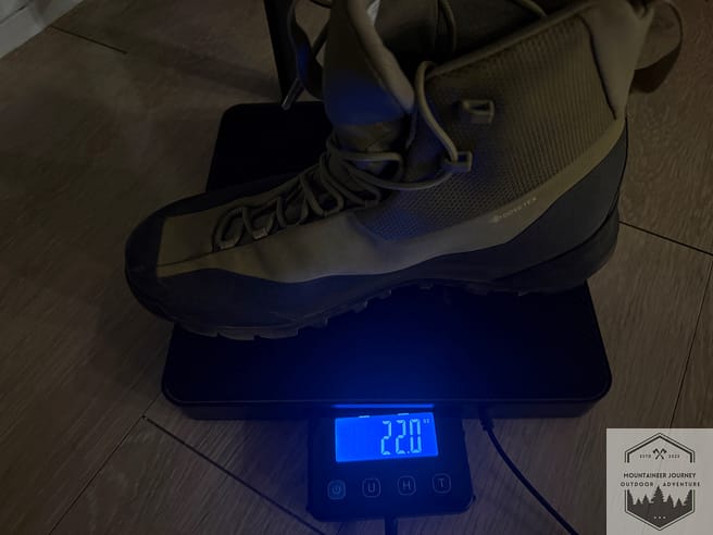 Konseal Trek weghing 22 ounces per boot on our calibrated scale