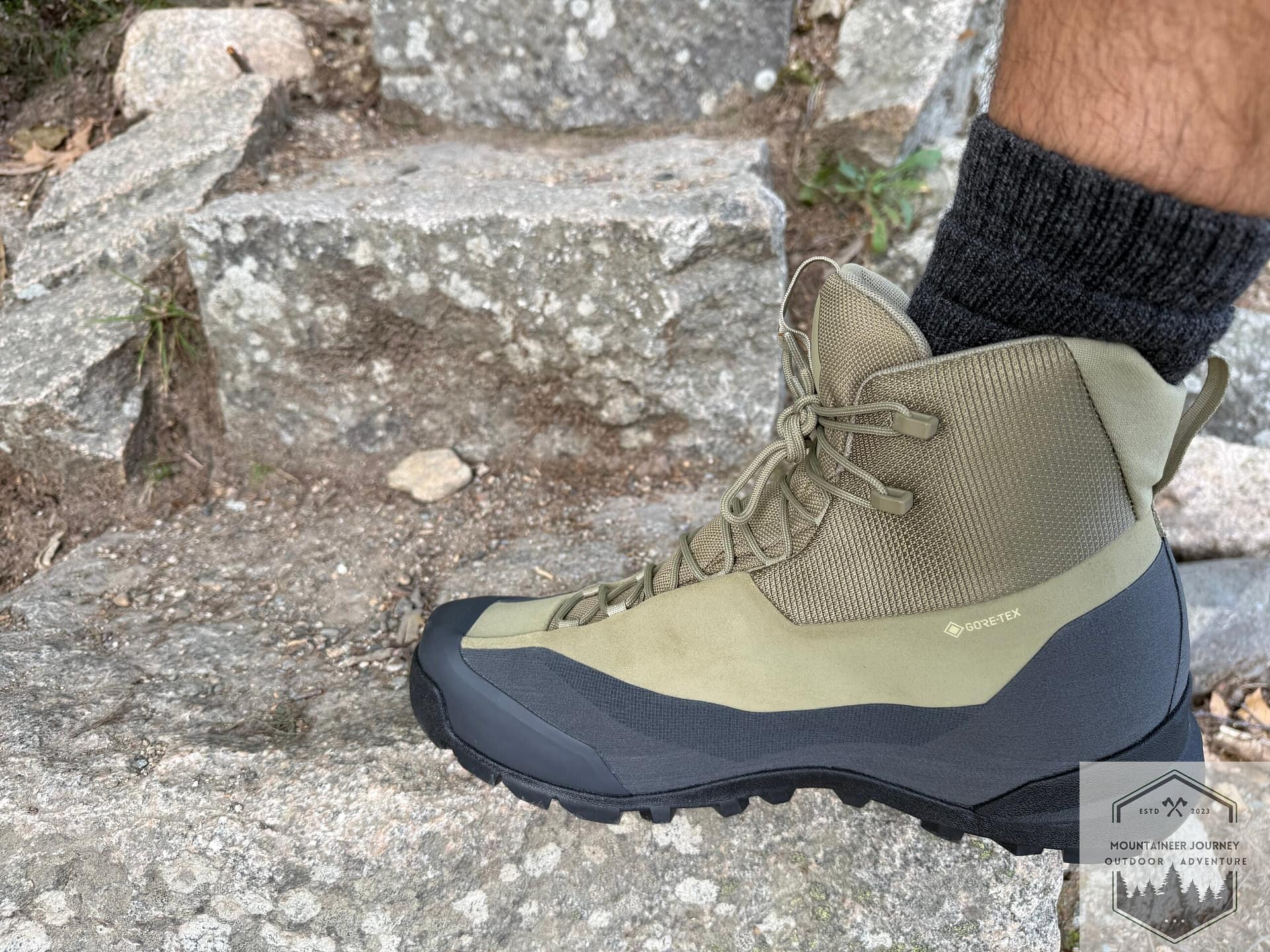 Arc'teryx Konseal Trek