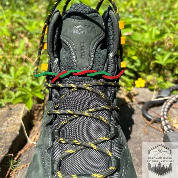 blog-img-1716741996554 surgeons knot on hiking boot