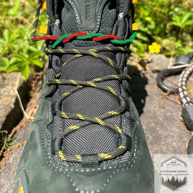 blog-img-1716742073462 overhand knot on kaha 2 laces