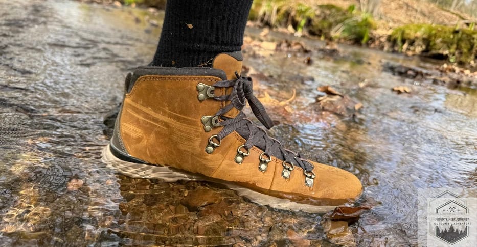 Danner mountain 600 gore tex in the water testing the waterproofness