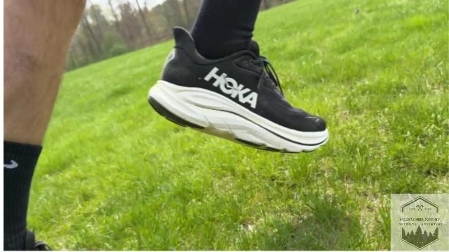 blog-img-1745866280815 Mid-stride action shot of Hoka Clifton 10 demonstrating smooth heel-to-toe transition and gait mechanics.