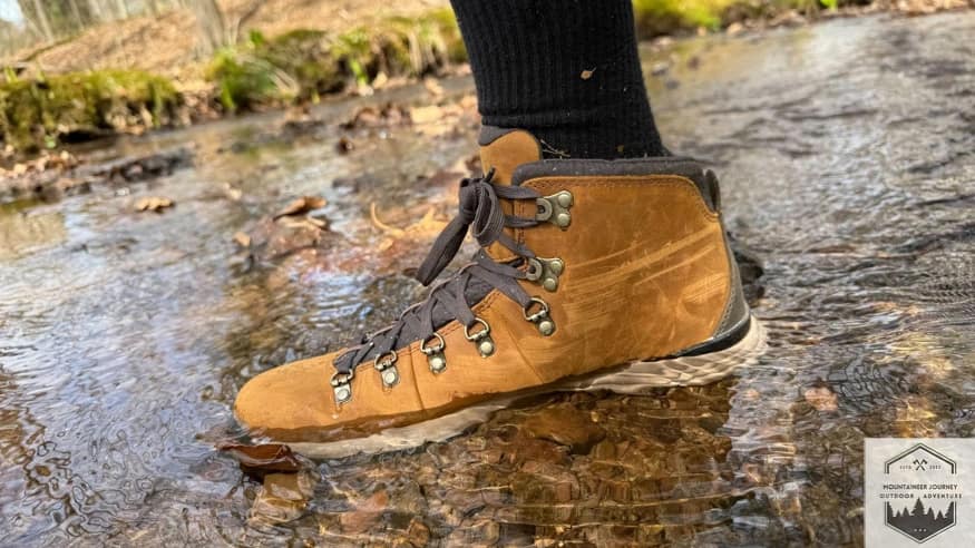 Testing the Danner Dry waterproof membrane on the Danner Mountain 600 in our 10 minute submersion testing