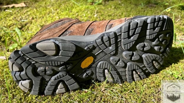 blog-img-1721685459314 View of lug pattern on vibram megagrip outsole