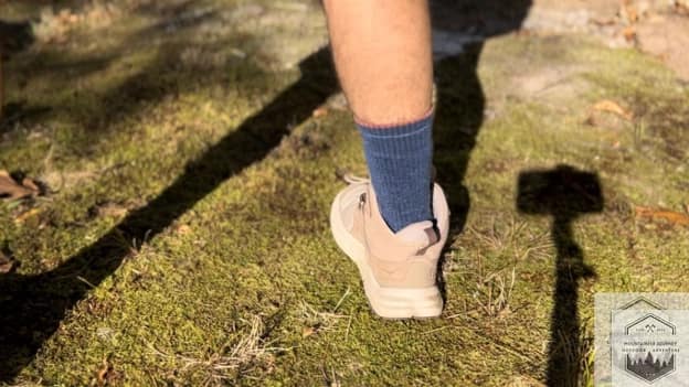 blog-img-1731802110745 hiking sock from behind