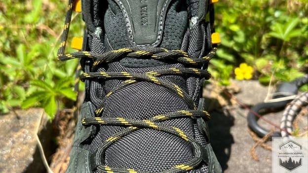 blog-img-1724700858191 front side view of the hoka kaha 2