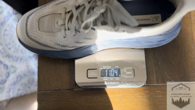 blog-img-1732739803795 weighing the speedgoat 5 on my scale at 11 ounces