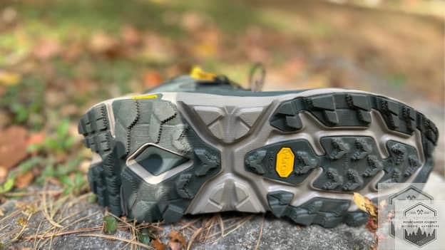 blog-img-1735568357355 showing the vibram megagrip outsole on the kaha 2