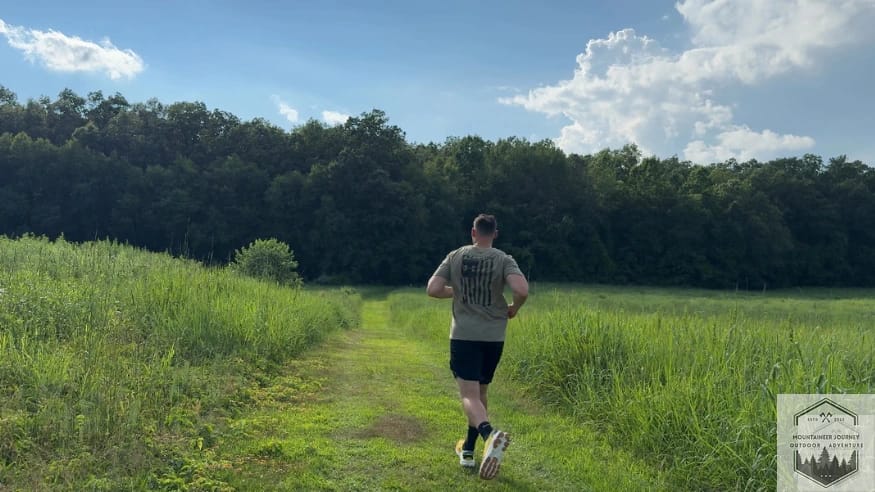 Unbiased performance testing of the Hoka Mafate X on grass to evaluate energy return and ankle security in a maximalist trail shoe.