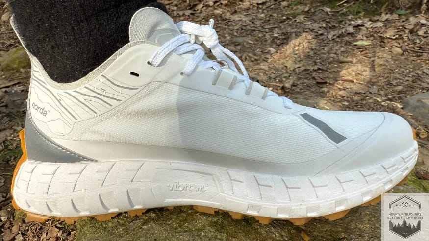 Side view of the dyneema upper