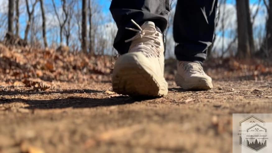 Front view of the toe box of Kaha 3 on the trail