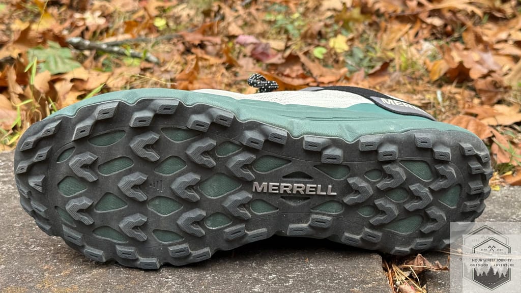Outsole view of the Merrell Nova 4, 4mm lugs
