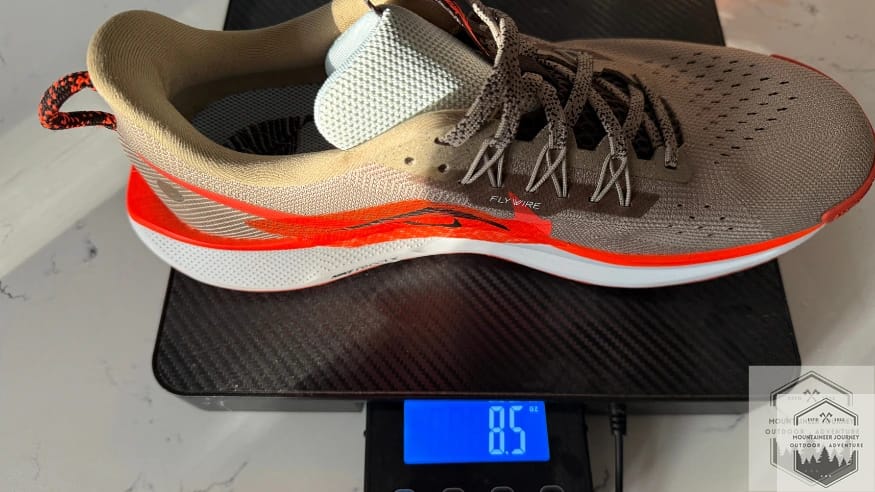 The Pegasus Trail 5 weighing 8.5 ounces on our scale