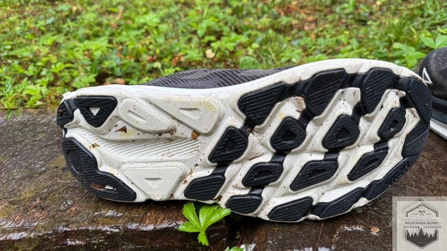 Tread pattern of the Clifton 9.