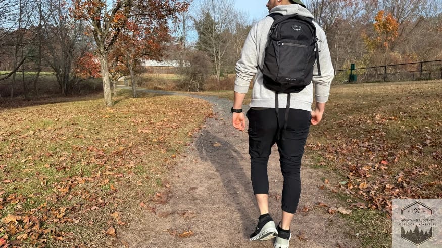 Testing the comfort of the On Cloud 6 to evaluate the soft landing and impact protection provided by the updated Zero-Gravity foam and CloudTec pods.
