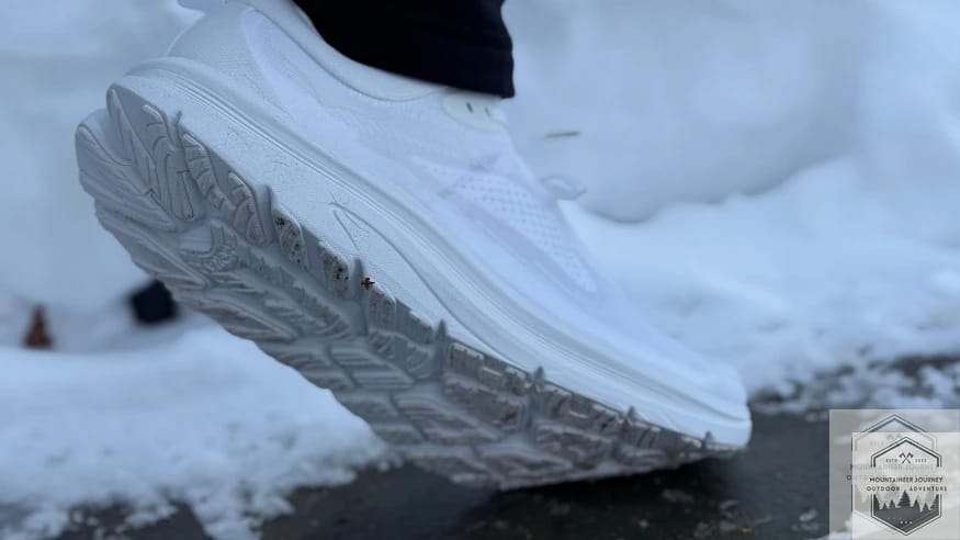 Forward roll on shoe in gait