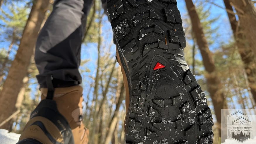 View of the Salomon Contagrip on Quest 5 with double lugged outsole