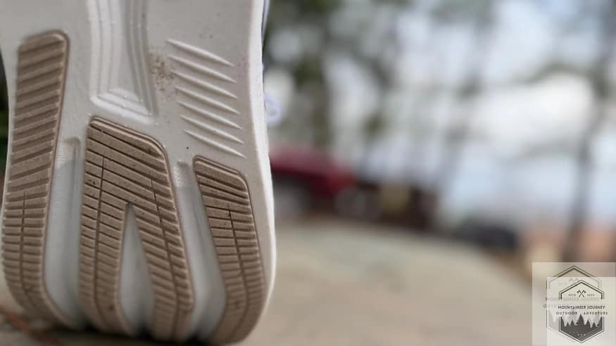 View of the outsole on the glycerin max 2