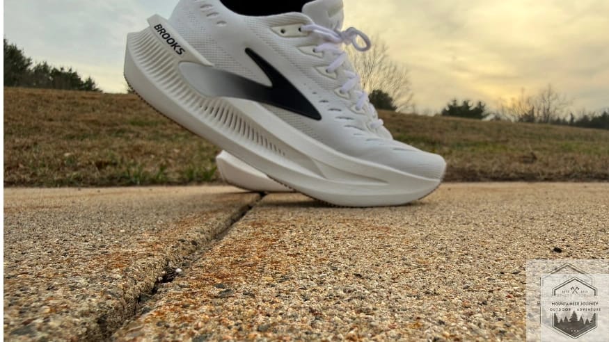 glycerin max 2 full rocker view on concrete
