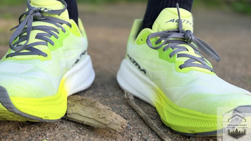 Altra Experience Flow 3 gives a nice pop sensation underfoot
