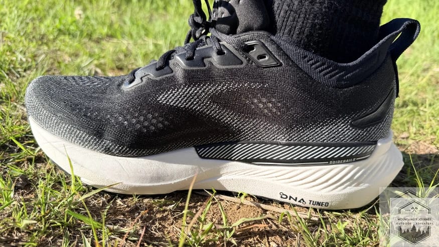 The Glycerin 23 fits perfectly to size, no need to size up or down.
