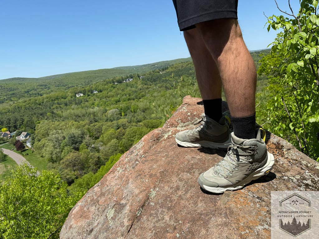 blog-img-1733791128045 wearing darn tough merino wool hiking socks