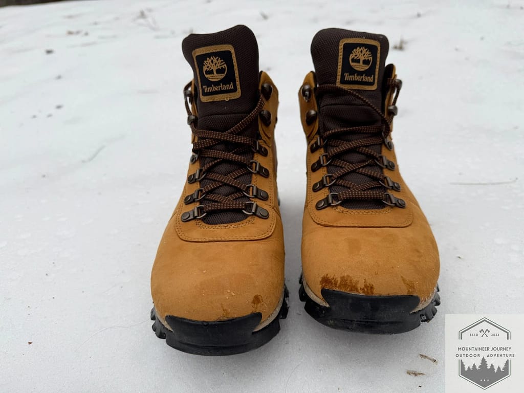 Entire front view of Timberladn Mt Maddsen sitting on ice and snow