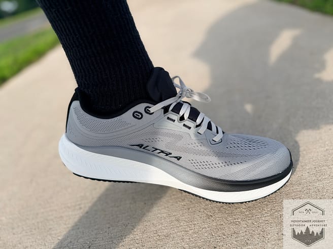 View of FootShape toe box on the Altra Torin 9