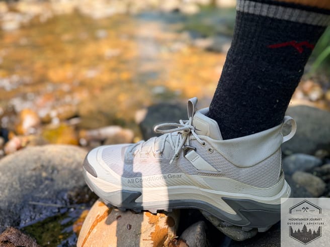 View of entire zegama hike shoe