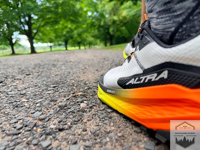 side view of TPU overlays on heel of shoe