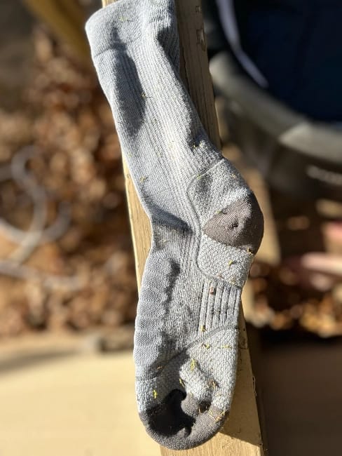 blog-img-1731801338720 top to bottom view of hiking sock