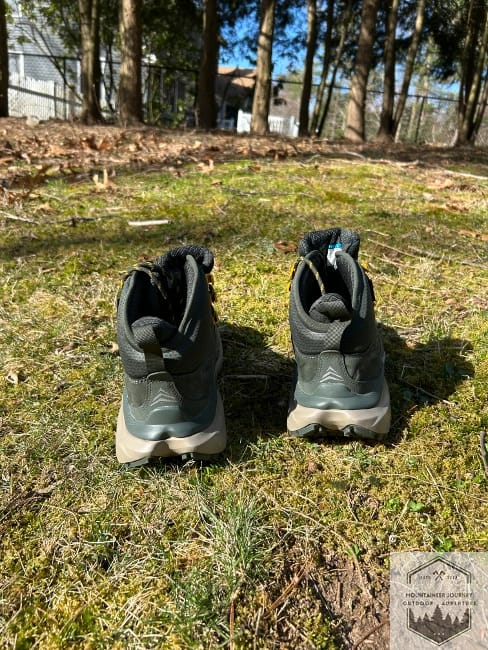 blog-img-1724700542595 backside view of the Hoka Kaha 2