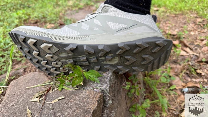 outsole of the lone peak 8