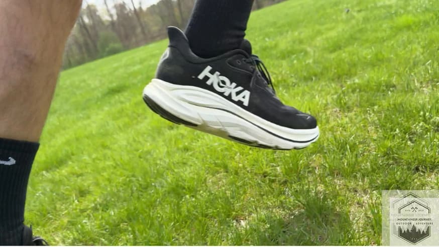 Running on grass in the Clifton 10