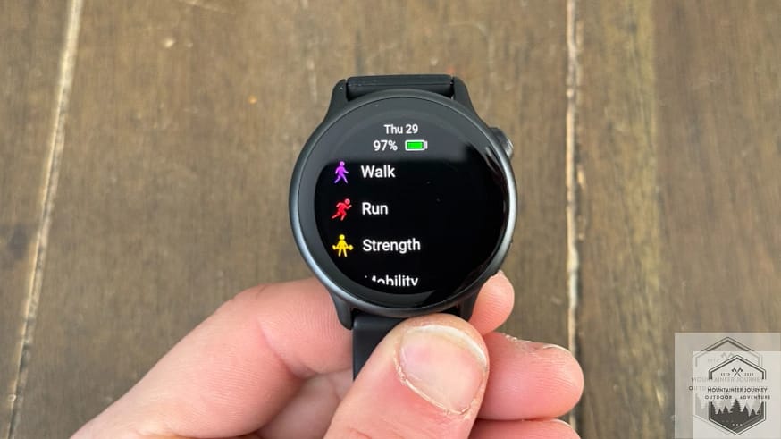 Display of battery life at top of screen in activity mode