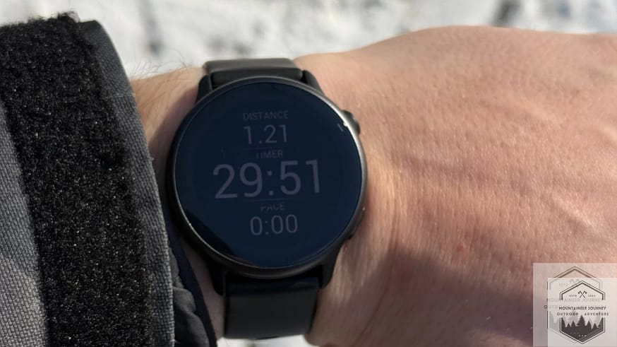 Vivoactive 6 walking activity pace, time and distance on watch face