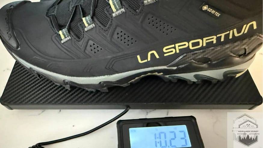 Ultra Raptor II weighing 18 oz on our scale