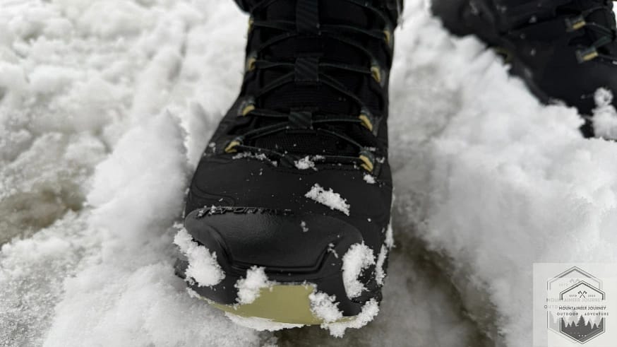 Front toe bumper on La Sportiva Raptor