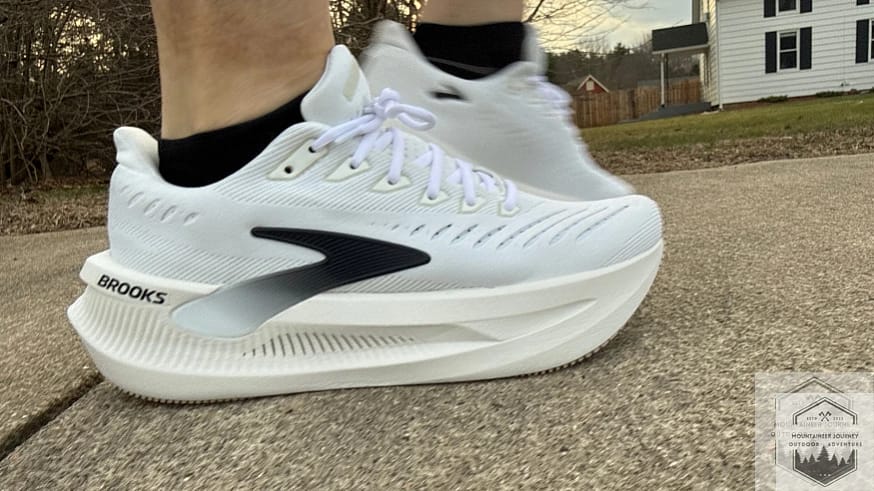 walking on concrete while objectively testing shoes