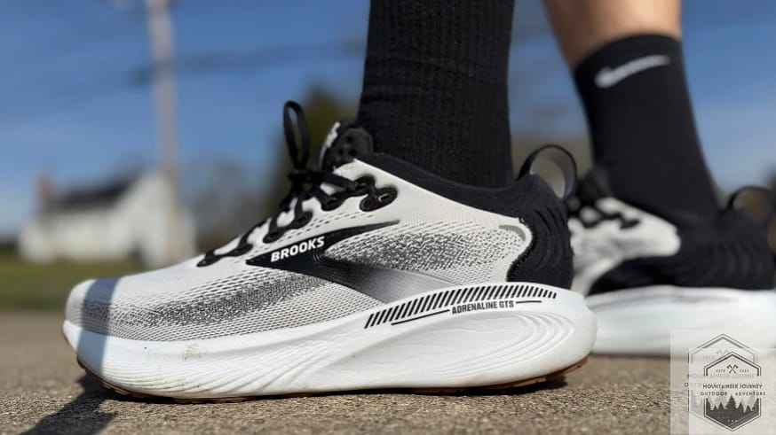 View of the padded heel on the Adrenaline GTS
