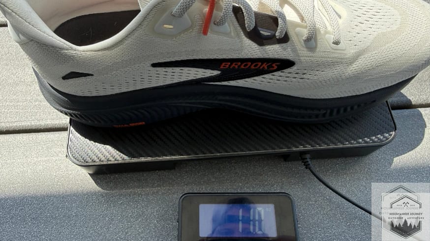 Ghost 18 single shoe weighing 11 oz on our scale