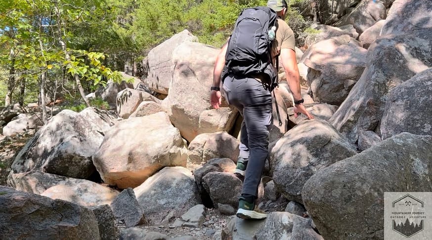 Beginning of Boulder climb on South Bubbles trailhead