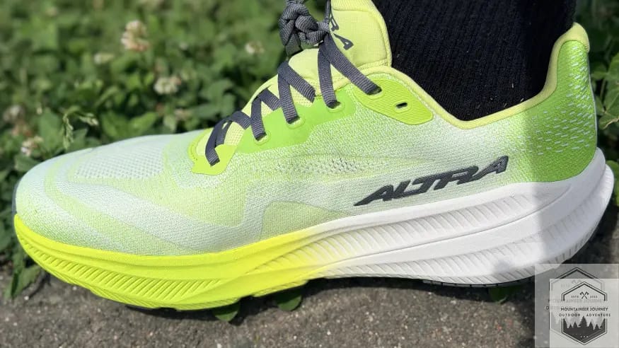 Side view of the Altra Experience Flow 3 with P35 midsole foam