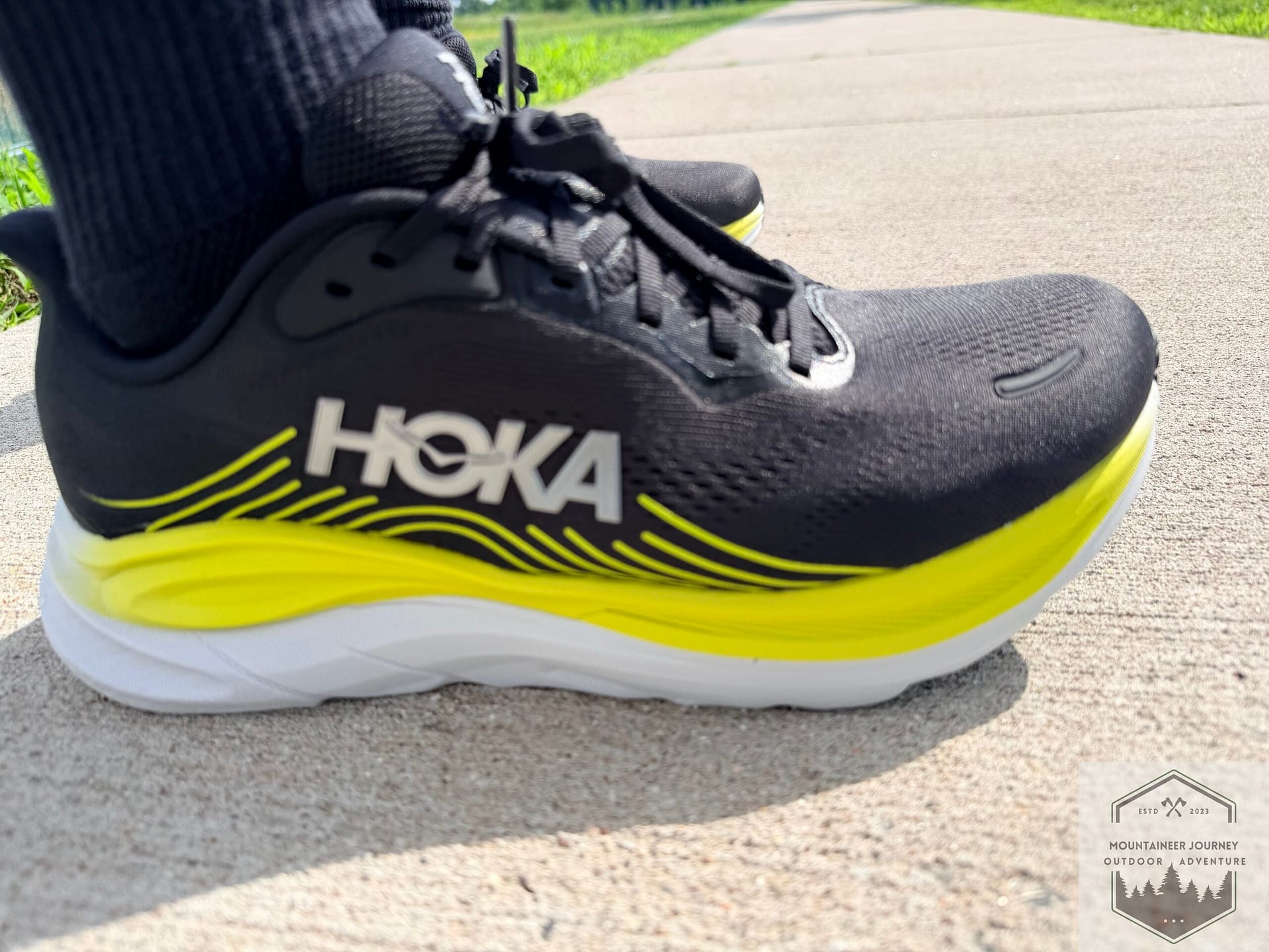 Hoka Clifton 11